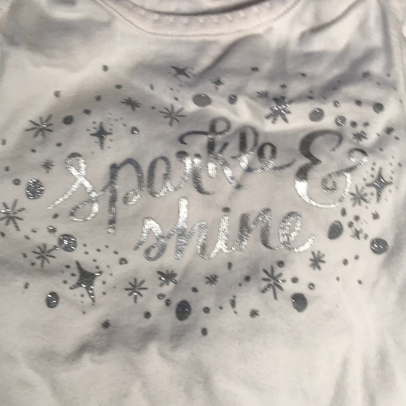 Lot of four baby’s first Christmas shirts - Picture 2 of 8